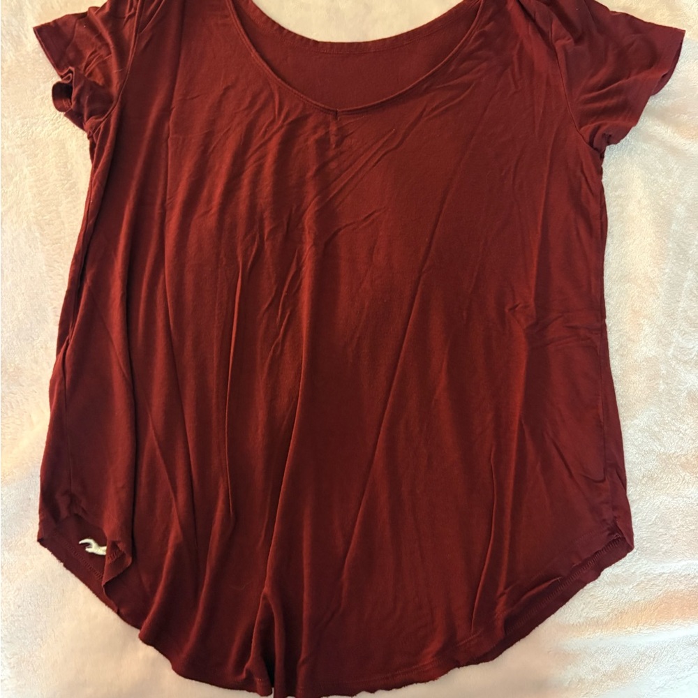Hollister Scoop Neck Short Sleeve Tee - Burgundy